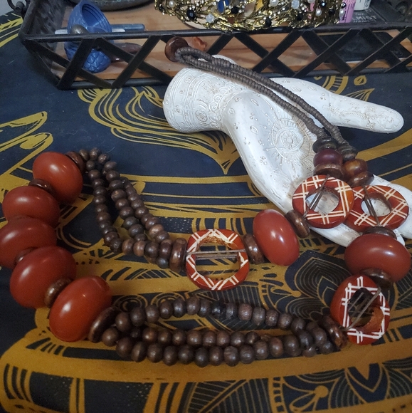 VINTAGE Gorgeous long boho wooden necklace with detailed beading - Picture 3 of 6